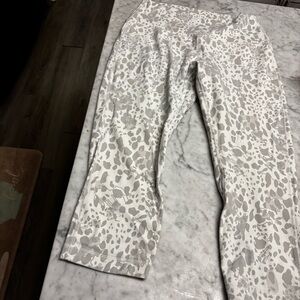 Lululemon Align HR Crop 17" Womens Size 10/12 large